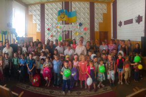 Категорійних діточок Черкаського району привітали з прийдешнім Днем Знань