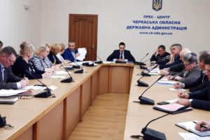 У Черкаській ОДА вирішували, як погасити заборговану зарплатню працівникам бюджетної сфери