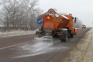 Більше двохсот одиниць спеціалізованої техніки готові до роботи на дорогах Черкащини взимку