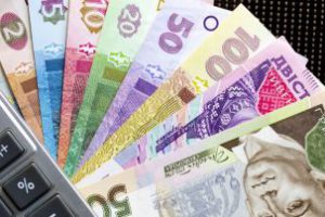 Мінсоцполітики: Хто отримає одноразову грошову допомогу у сумі 1000 гривень