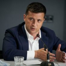Відплив кадрів за кордон можна зупинити наданням гідних умов праці в Україні, доступним кредитуванням та іпотекою – Президент