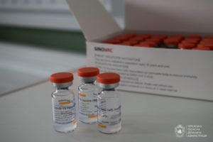 Першу дозу вакцини від COVID-19 отримали 64 тисячі черкащан
