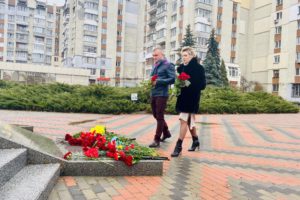 «Вільні творити майбутнє»: керівники Черкаського району вшанували борців за волю України