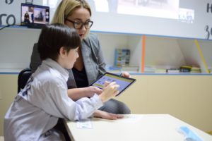 Digital Inclusion та «Аудіоказки Українською»: на Черкащині упроваджують два пілоти із використанням 2-х мобільних додатків