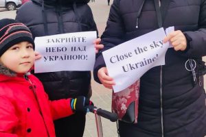 У Черкаському районі продовжується збір підписів з проханням закрити небо над Україною