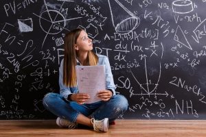 «Абітурієнт – 2022»: на Черкащині в онлайн-школі почали викладами математику для учнів із числа внутрішньо переміщених осіб