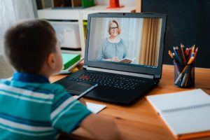 Безпека у кіберпросторі під час онлайн-навчання: головні правила для дітей та батьків