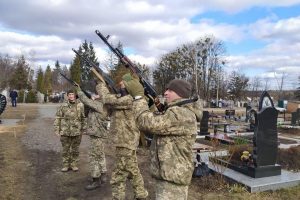 Черкаський район провів останнім шляхом військових, які боролись за Україну