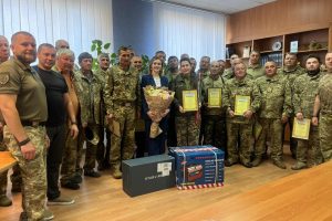 Начальниця Черкаської районної військової адміністрації привітала з прийдешнім святом Сили оборони України