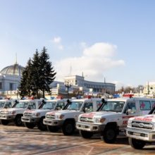 Фундація Олени Зеленської та МОЗ передали медикам 50 евакуаційних швидких від уряду ОАЕ