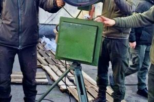 Канівська громада передала зенітний прожектор для зенітно-ракетного спецпідрозділу