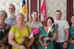 Валерія Бандурко вручила посвідчення та нагрудні знаки багатодітним матерям Черкаського району