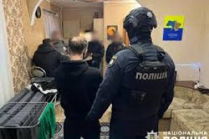 Понад півмільйона гривень збитків: кіберполіцейські затримали зловмисників, які привласнювали фінансові номери українців