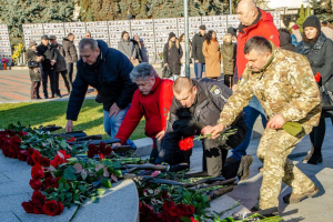 Їх воля сильніша за бетон, а мужність не має меж: на Черкащині вшанували кіборгів