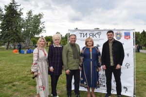Сенс. Дія. Рефлексія: як у Черкасах відзначили День сім’ї та День вишиванки