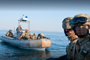 Меч. Якір. Крила на береті кольору морської хвилі…