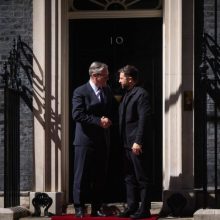 Посилення санкцій проти РФ: Володимир Зеленський зустрівся з Кіром Стармером