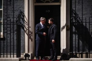 Посилення санкцій проти РФ: Володимир Зеленський зустрівся з Кіром Стармером