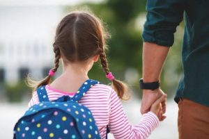 Пакунок школяра: Держава надаватиме гроші на підготовку “першачків” до школи