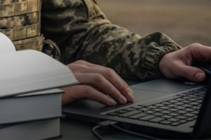 Державна служба зайнятості запустила безкоштовне навчання для ветеранів і постраждалих від війни