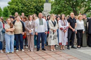 Синій і жовтий – кольори української свободи: в обласному центрі відбулися урочистості до Дня Державного Прапора