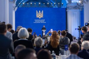 Ми досягнемо миру, який буде стійким і який буде тривати; саме за це сьогодні всі наші молитви – Президент під час виступу на Національному молитовному сніданку