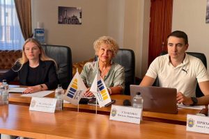 Діалог влади та бізнесу: медогляди співробітників та організація домашньої праці