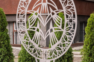 У Черкасах відкрили Меморіальний знак “Там, де юність стала щитом…”