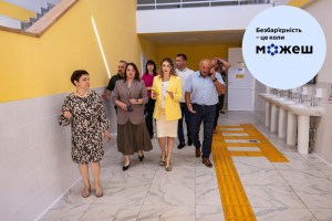 У рамках робочої поїздки до Кам’янської громади Валерія Яненко відвідала одну зі шкіл у громаді