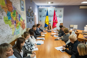 Апаратна нарада: традиційно, оперативно, конструктивно.