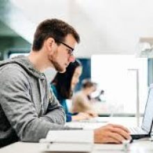 “Зимовий вступ” стартував: кому доступний “нульовий курс” і як подати заявку