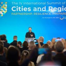 Україна створила дієвий формат взаємодії з партнерами на рівні громад, міст і регіонів – Президент на IV Міжнародному саміті міст і регіонів