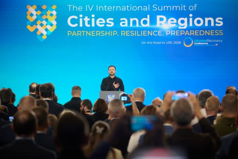 Україна створила дієвий формат взаємодії з партнерами на рівні громад, міст і регіонів – Президент на IV Міжнародному саміті міст і регіонів