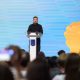 Президент зустрівся з учасниками Українського молодіжного форуму та відзначив їх державними нагородами