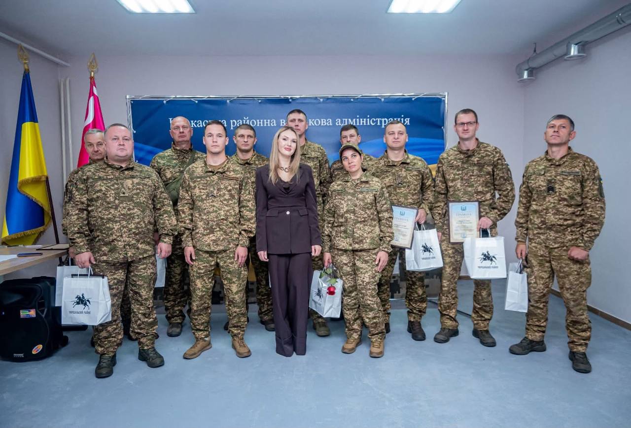 “Козацький дух живе в наших Захисниках”: у Черкасах відзначили День захисників і захисниць України
