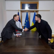 Цього місяця будуть нові пакети на посилення української авіації, – Президент України за результатами зустрічі з Президентом Франції